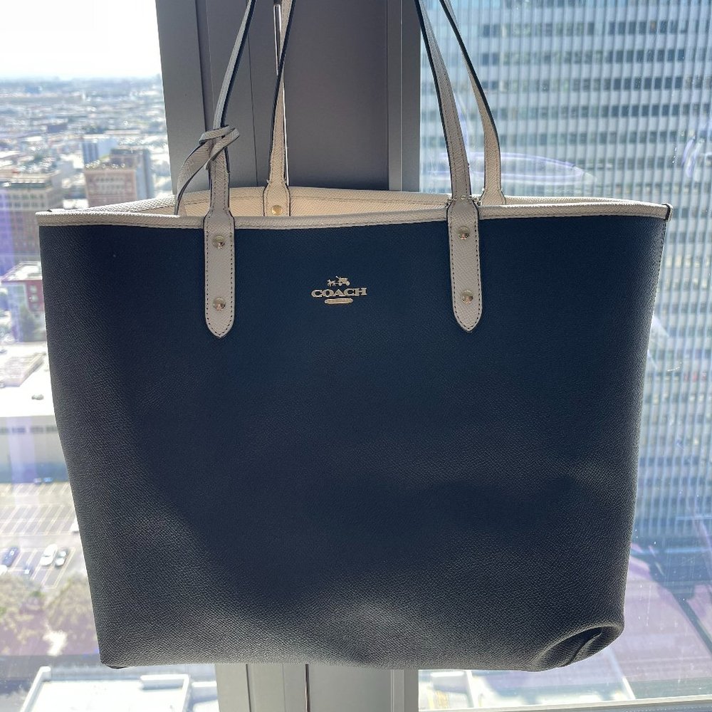 Coach Reversible City Tote Black & White Chalk with Pouch- PREOWNED